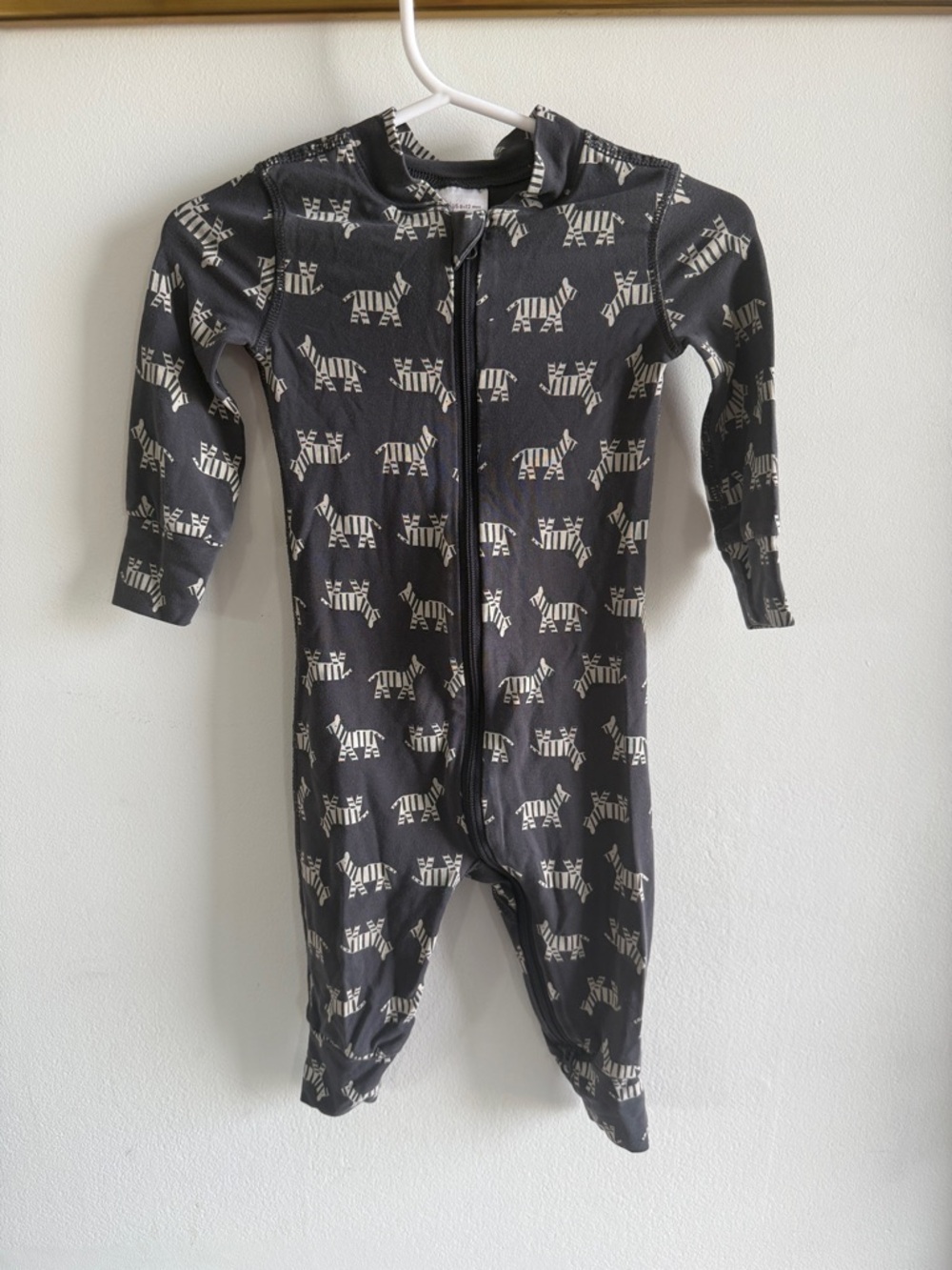 Hanna Andersson 6-12m Black One-Piece with White Zebra Print